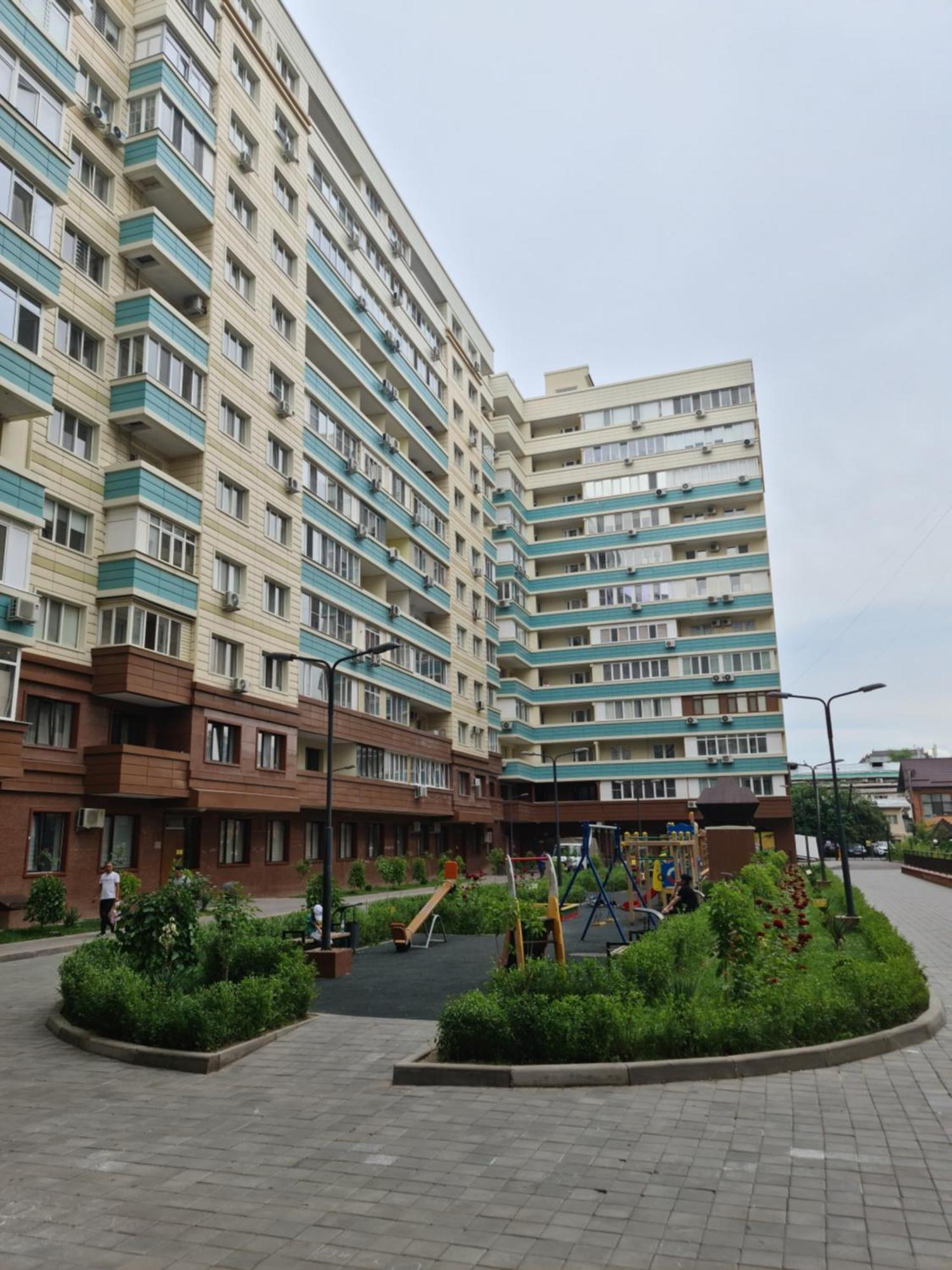 Новый Жк В Самом Центре Города Almaty Exterior photo